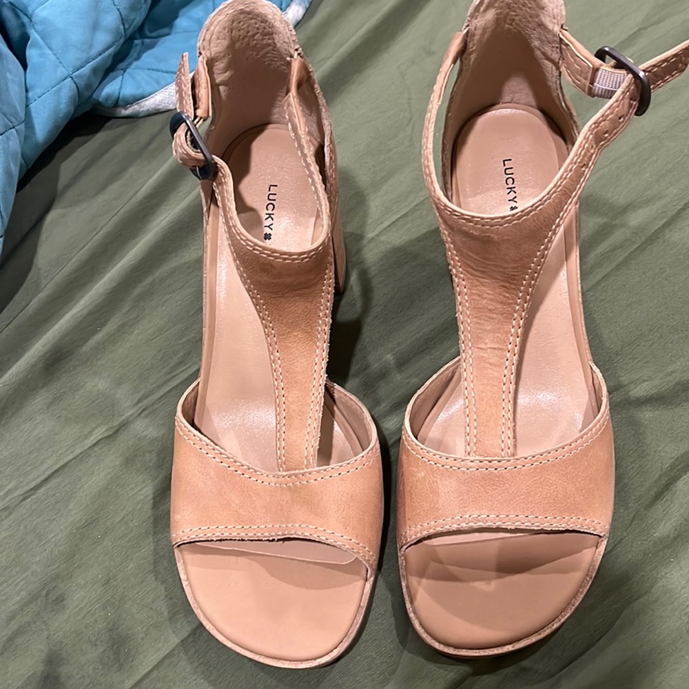 Women shoes